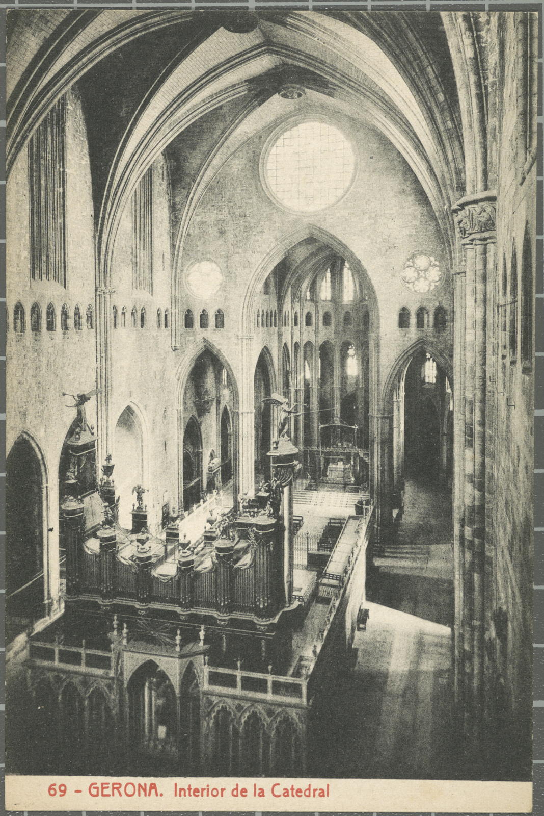Desconegut, 69 -Gerona. Inside the Cathedral