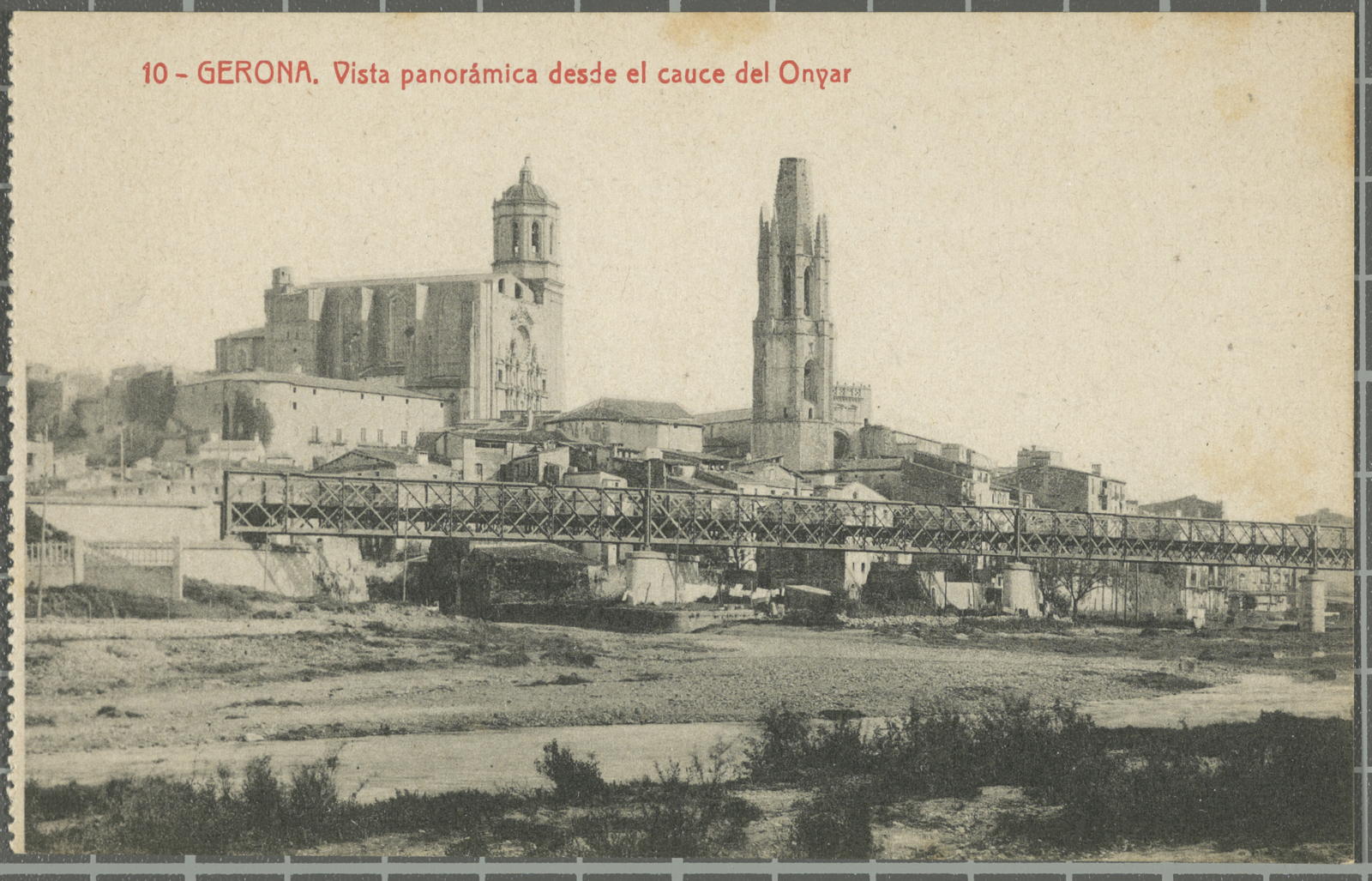 Desconegut, 10 -Gerona. Panoramic view desde el cauce del Onyar