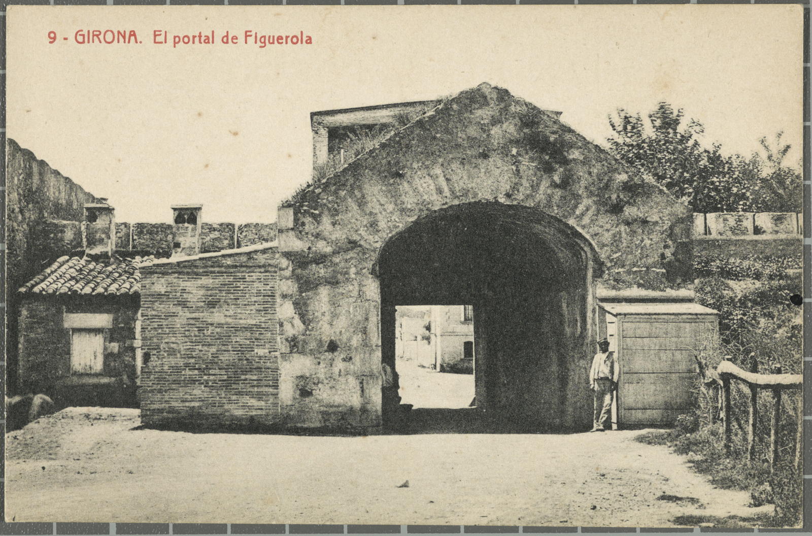 Joan Martí Centelles, 9 -Girona. The portal Figuerola