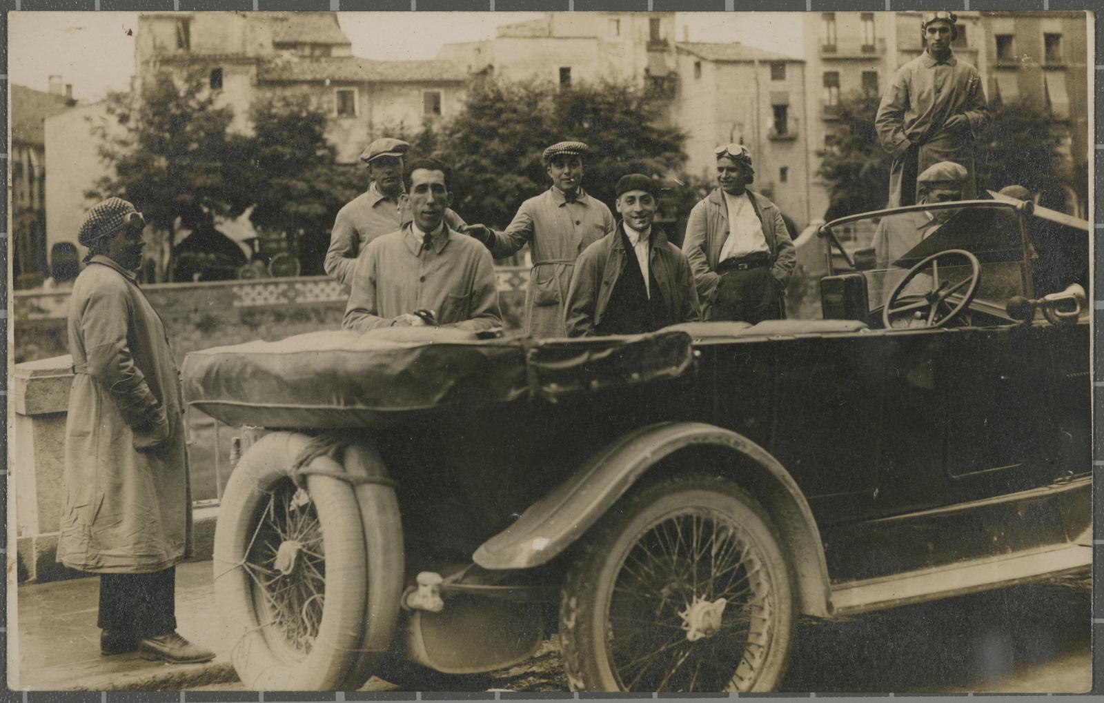 Desconegut, [Car Expedition]