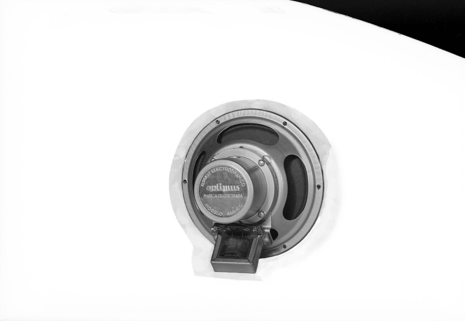 Desconegut, [Speaker]