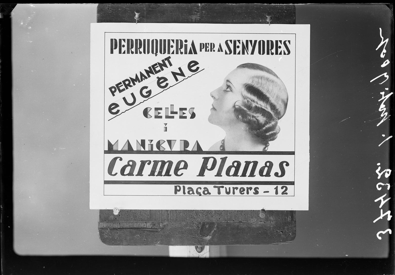 Desconegut, [Advertising poster of the Quintana tailoring and the Carme Planas hairdressing]