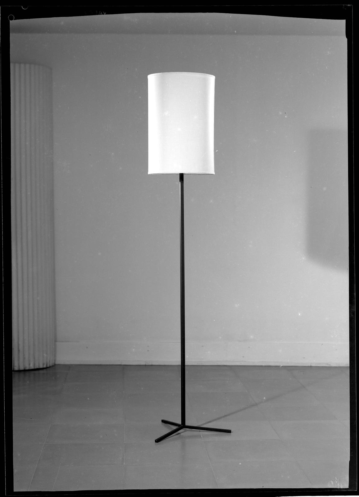 Desconegut, [Lamp]