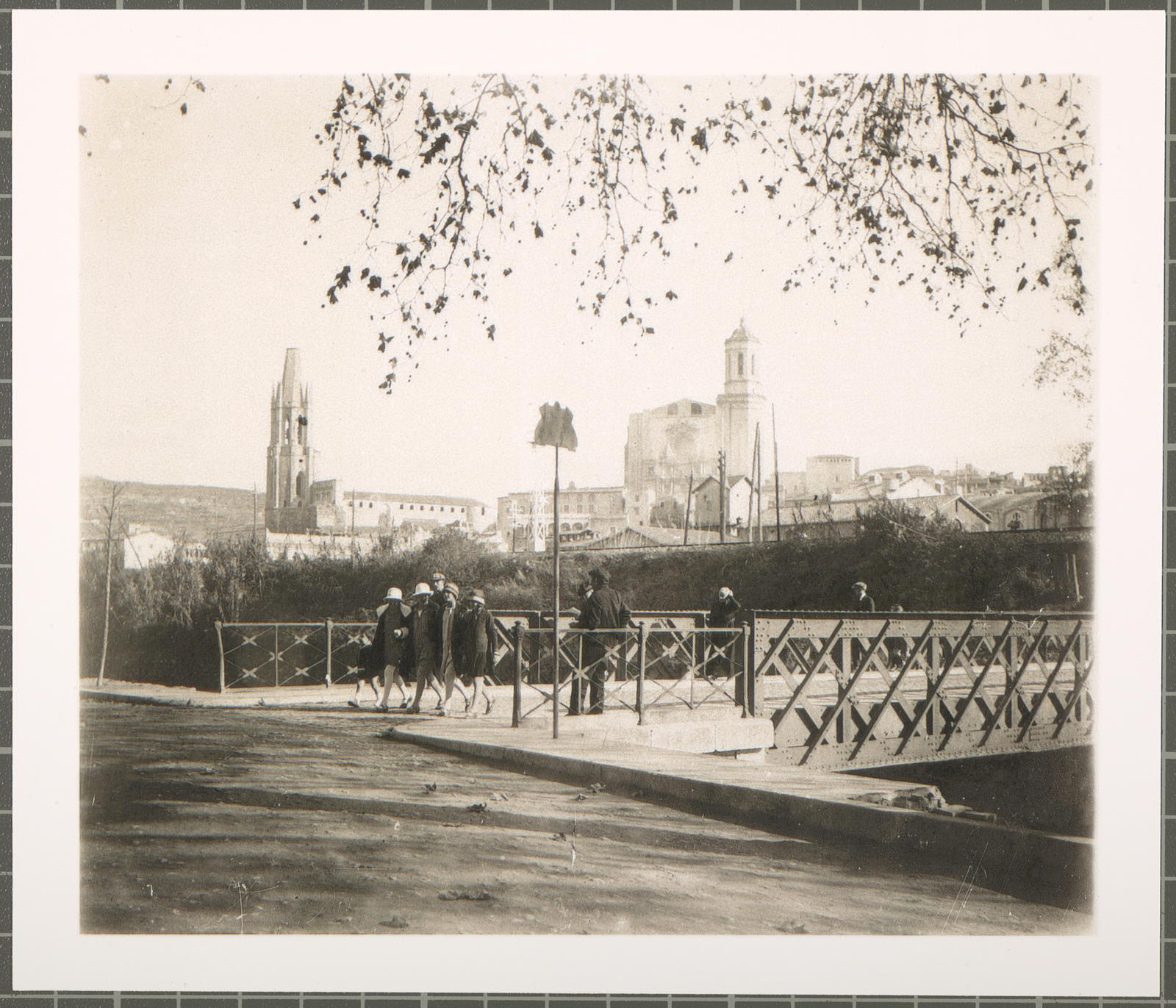 Desconegut, [Clock Bridge, Cathedral and St. Feliu]