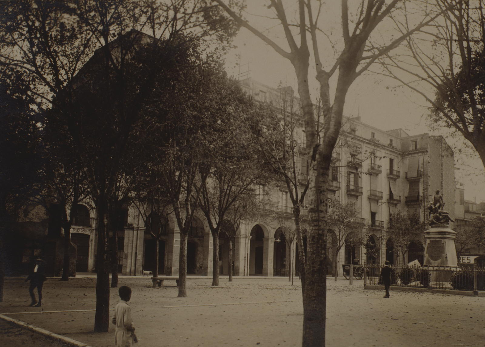 Desconegut, Plaça Independència