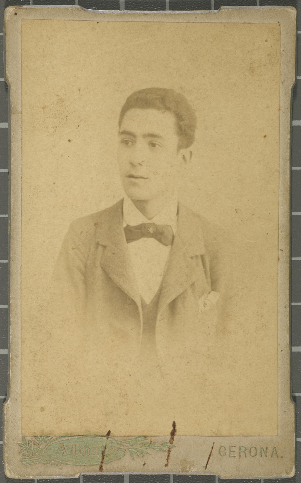 Amís Unal Alá, [Portrait of a man]