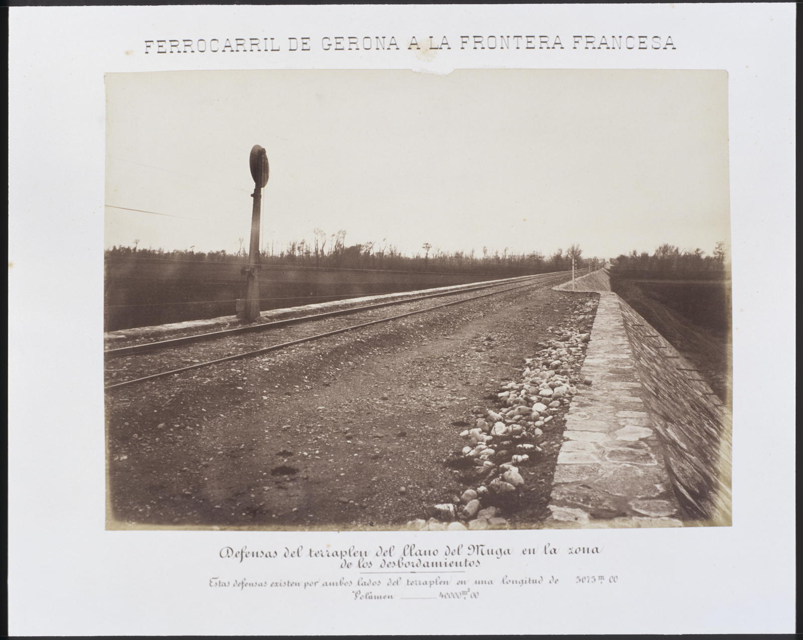 Desconegut, Ferrocarril de Gerona a la Frontera Francesa. Defensas del terraplen del llano del Muga en la zona de los desbordamientos