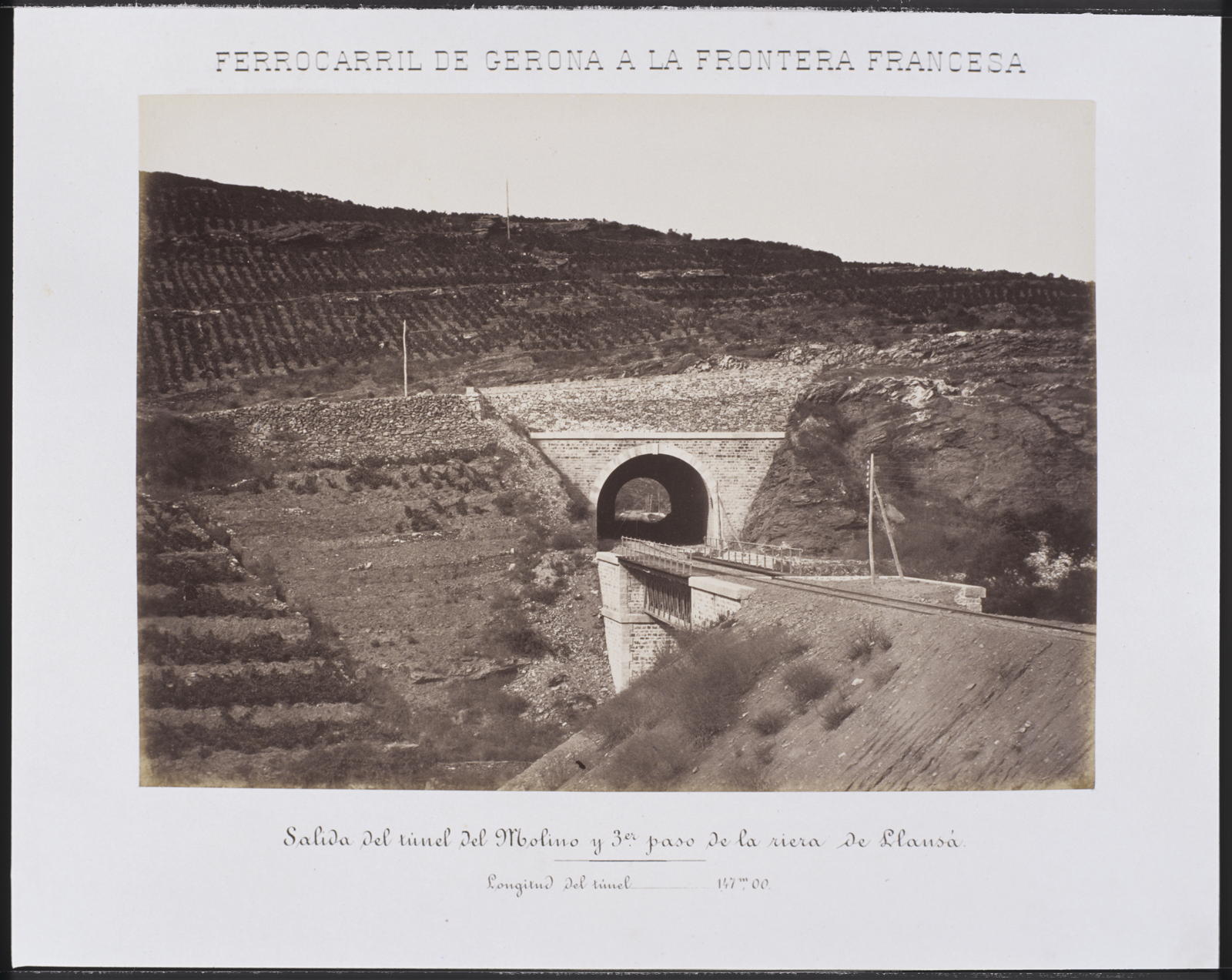 Desconegut, Ferrocarril de Gerona a la Frontera Francesa. Salida del túnel del Molino y 3er paso de la riera de Llansá