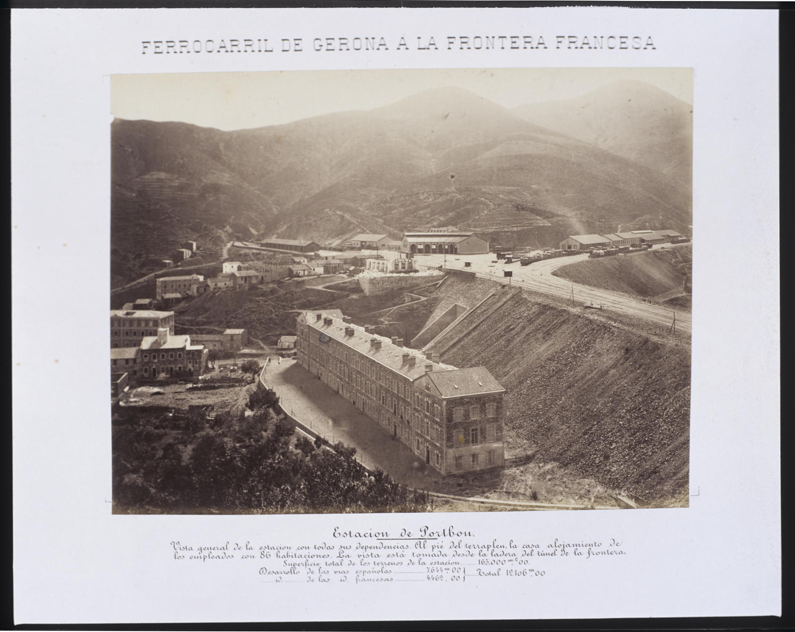 Desconegut, Ferrocarril de Gerona a la Frontera Francesa. Estacion de Portbou. Vista general