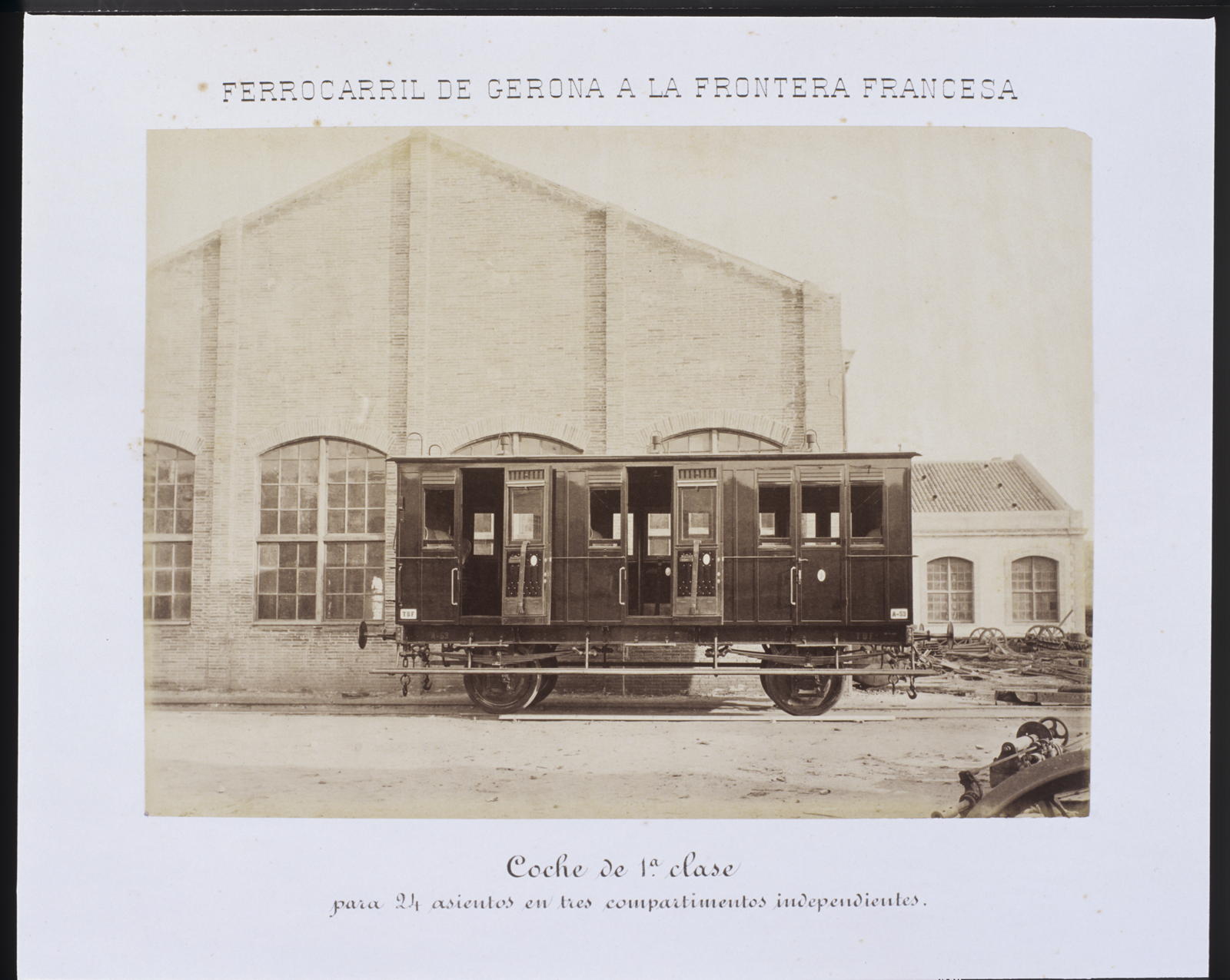 Desconegut, Ferrocarril de Gerona a la Frontera Francesa. Coche de 1ª clase para 24 asientos en tres compartimentos independientes