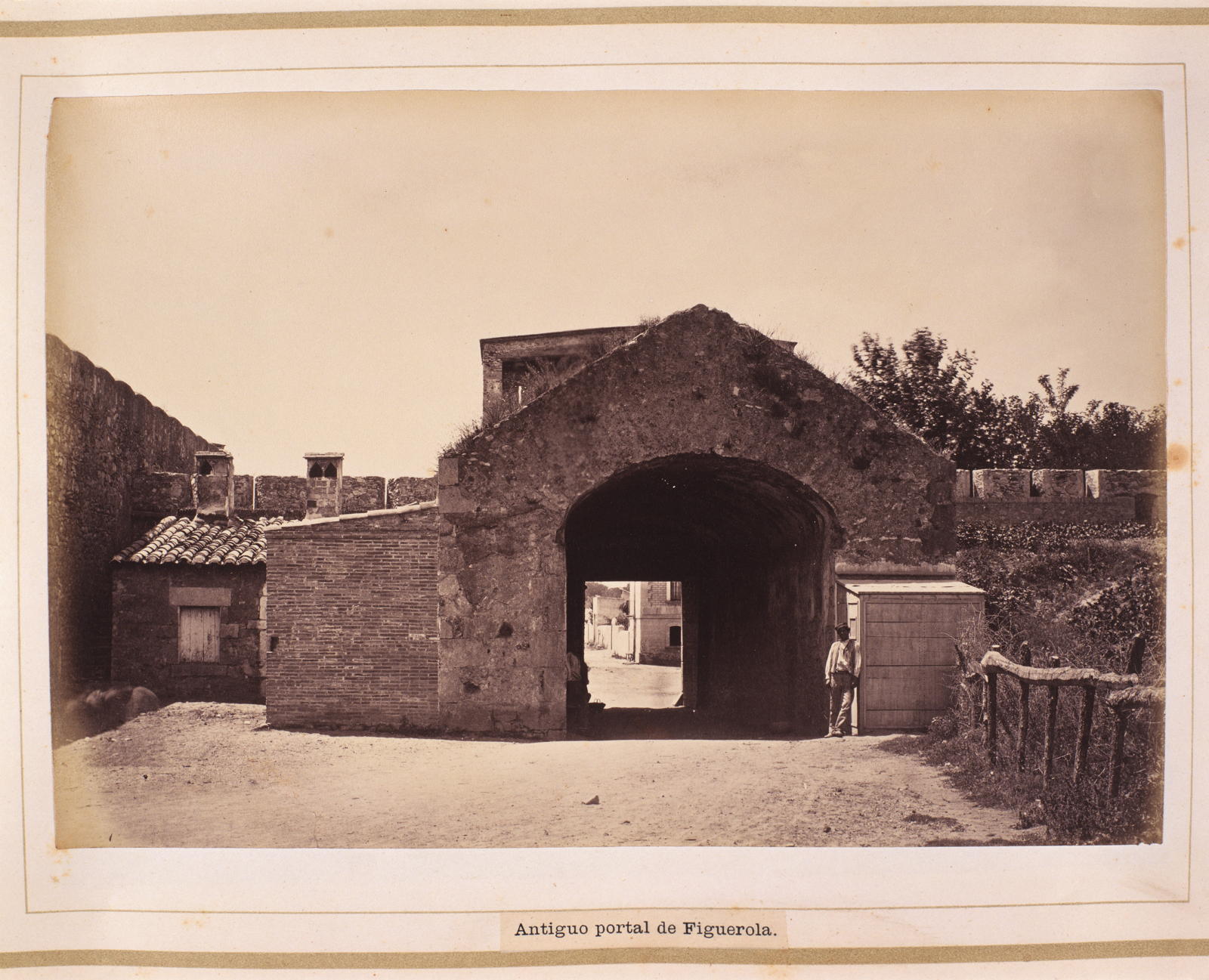 Joan Martí Centelles, 9. Antiguo portal Figuerola