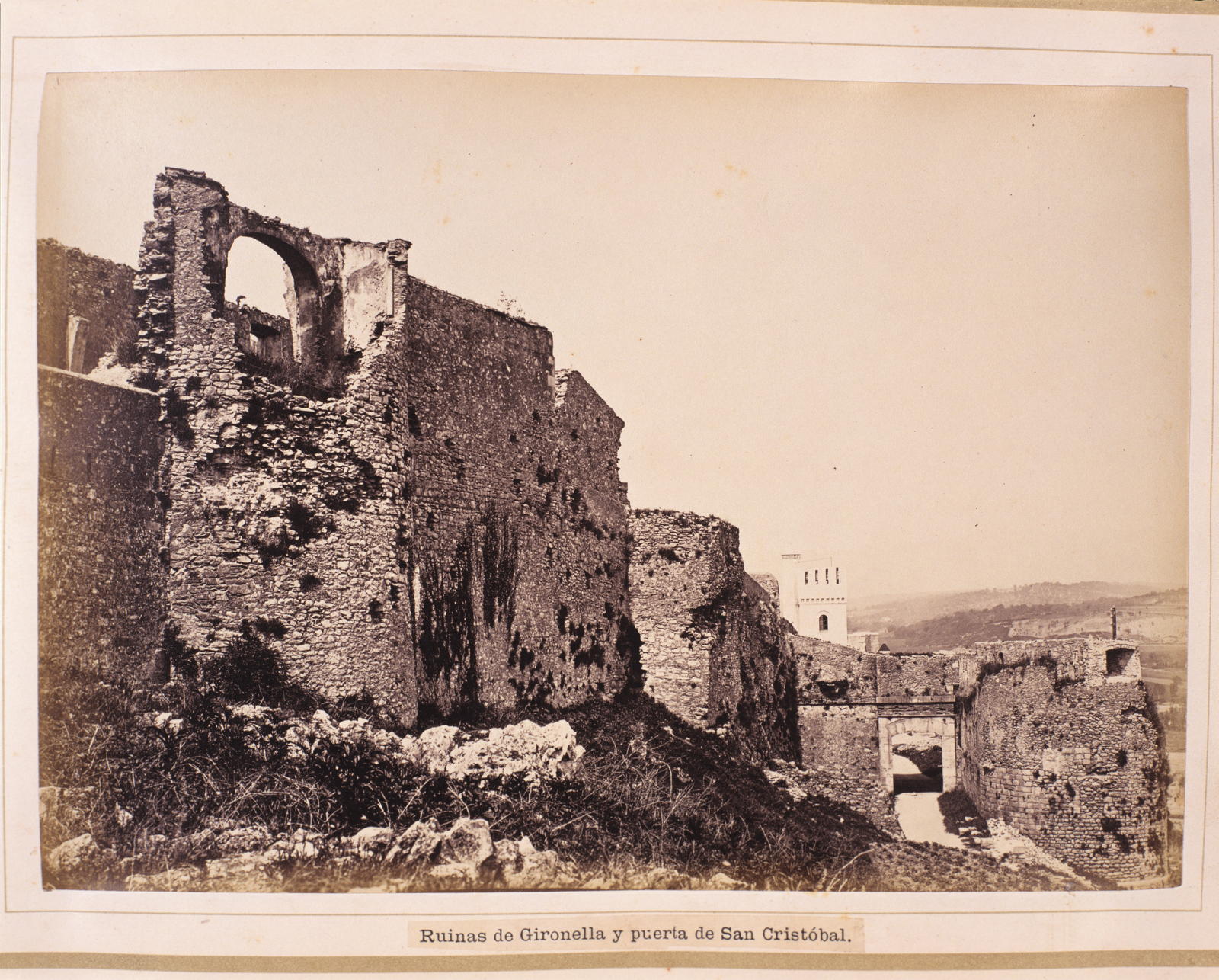 Joan Martí Centelles, 43. Ruinas de Gironella y puerta de San Cristóbal