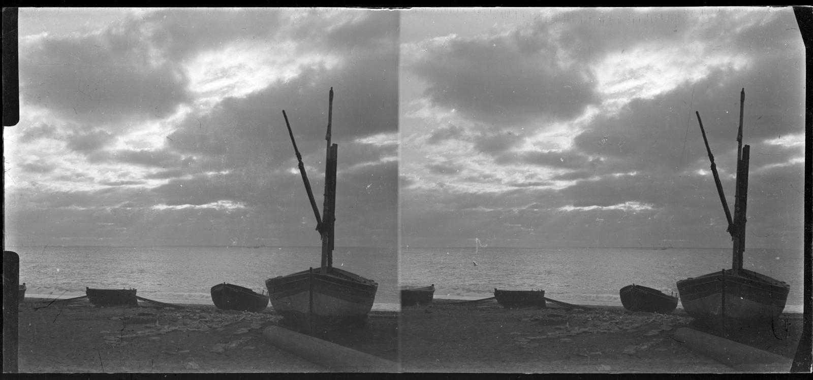 Desconegut, [Barques a la sorra]