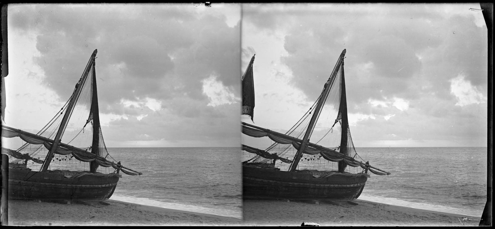 Desconegut, [Sand boats]