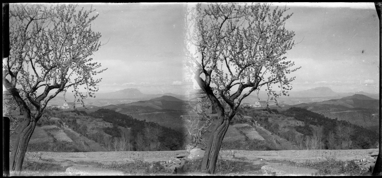 Desconegut, [Entorn natural de Santa Creu d'Olorda]