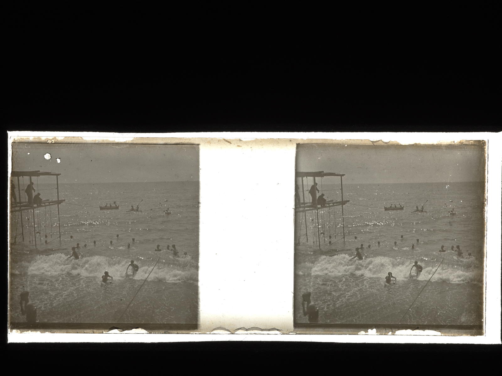Desconegut, [Bathers on the beach]