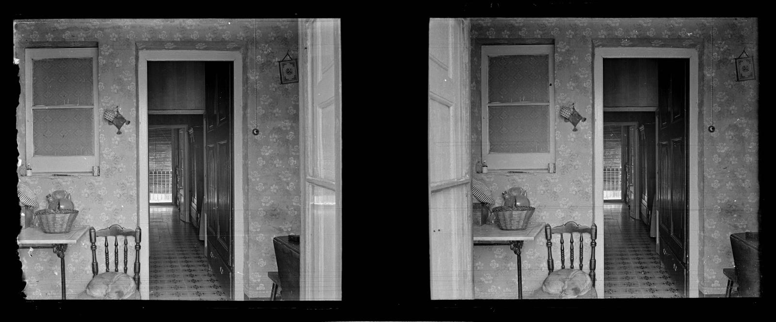 Desconegut, [Inside a house]