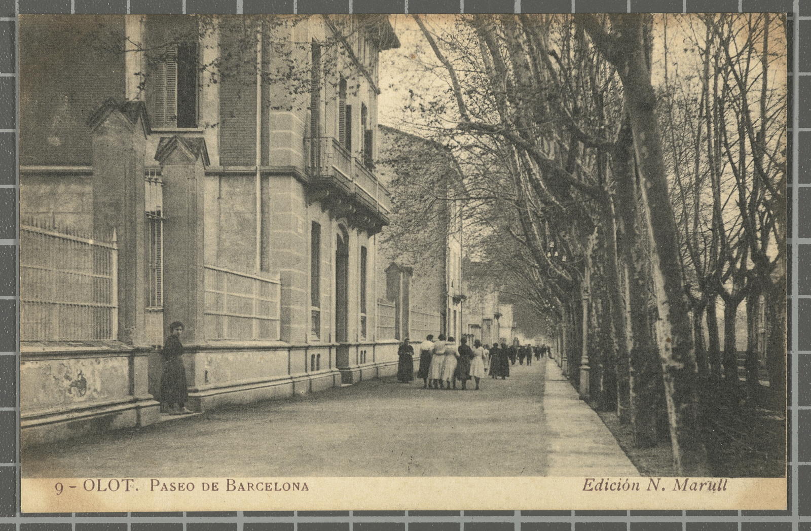Desconegut, 9 - Olot. Paseo de Barcelona