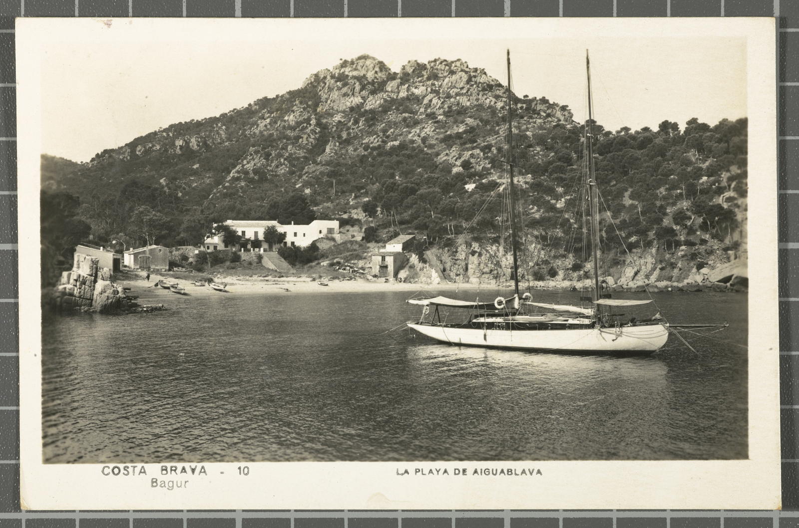 Desconegut, Costa Brava - 10. Bagur. The playa of Aiguablava
