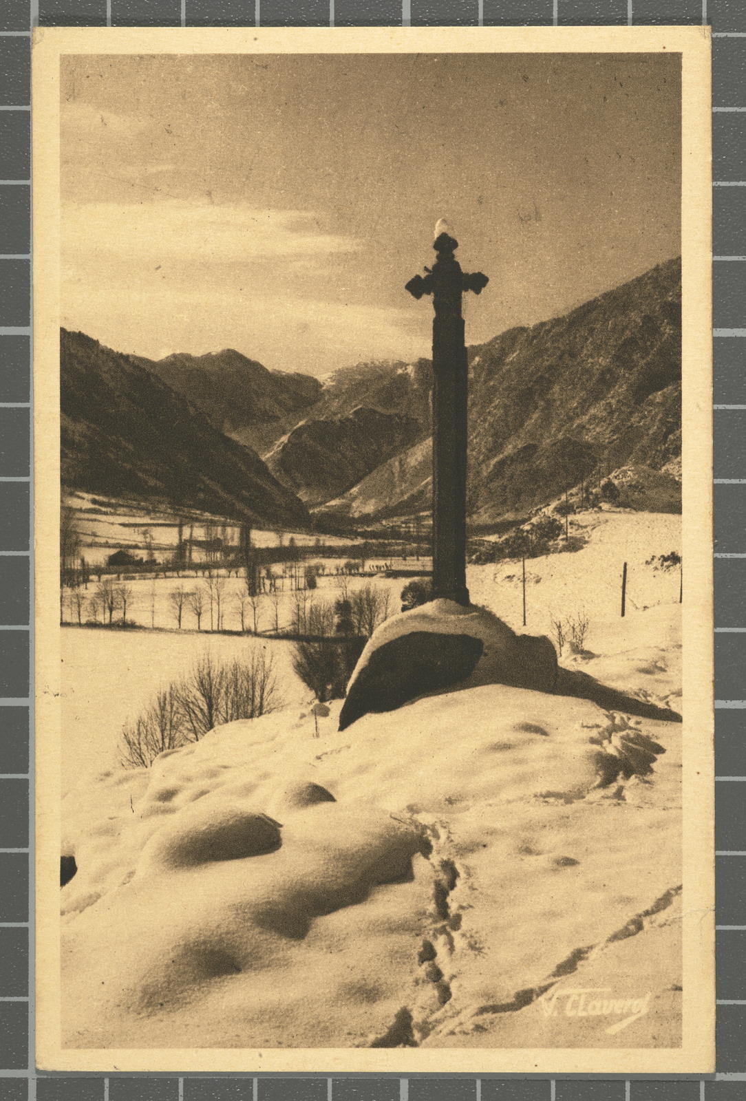 Desconegut, 9. - Valls d'Andorra. Creu de terme a l'ivern. Vallées d'Andorre. Croix de terme en hiver