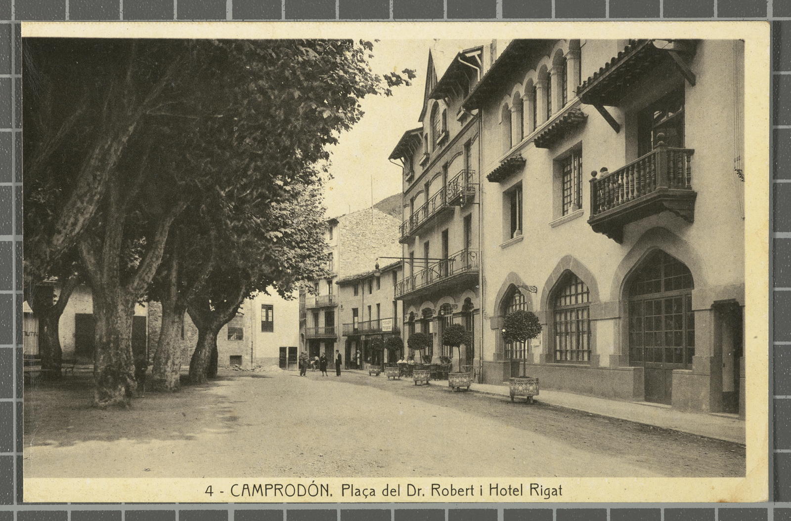 Desconegut, 4 - Camprodón. Plaza del Dr.. Robert and Hotal Rigat