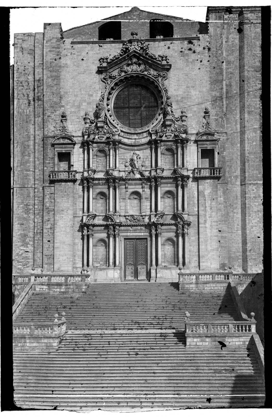 Desconegut, [Cathedral facade]
