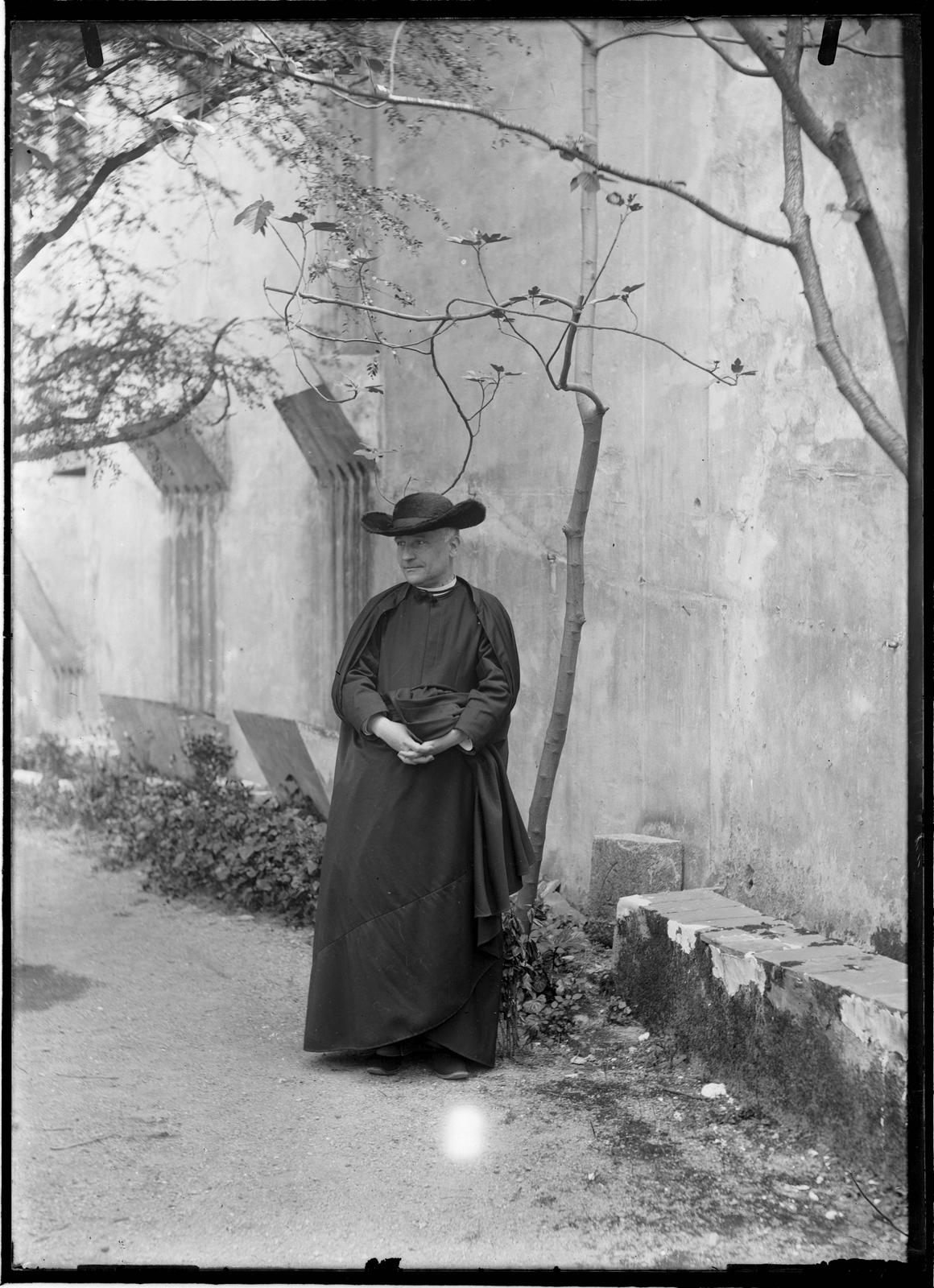 Desconegut, [Portrait of a priest]