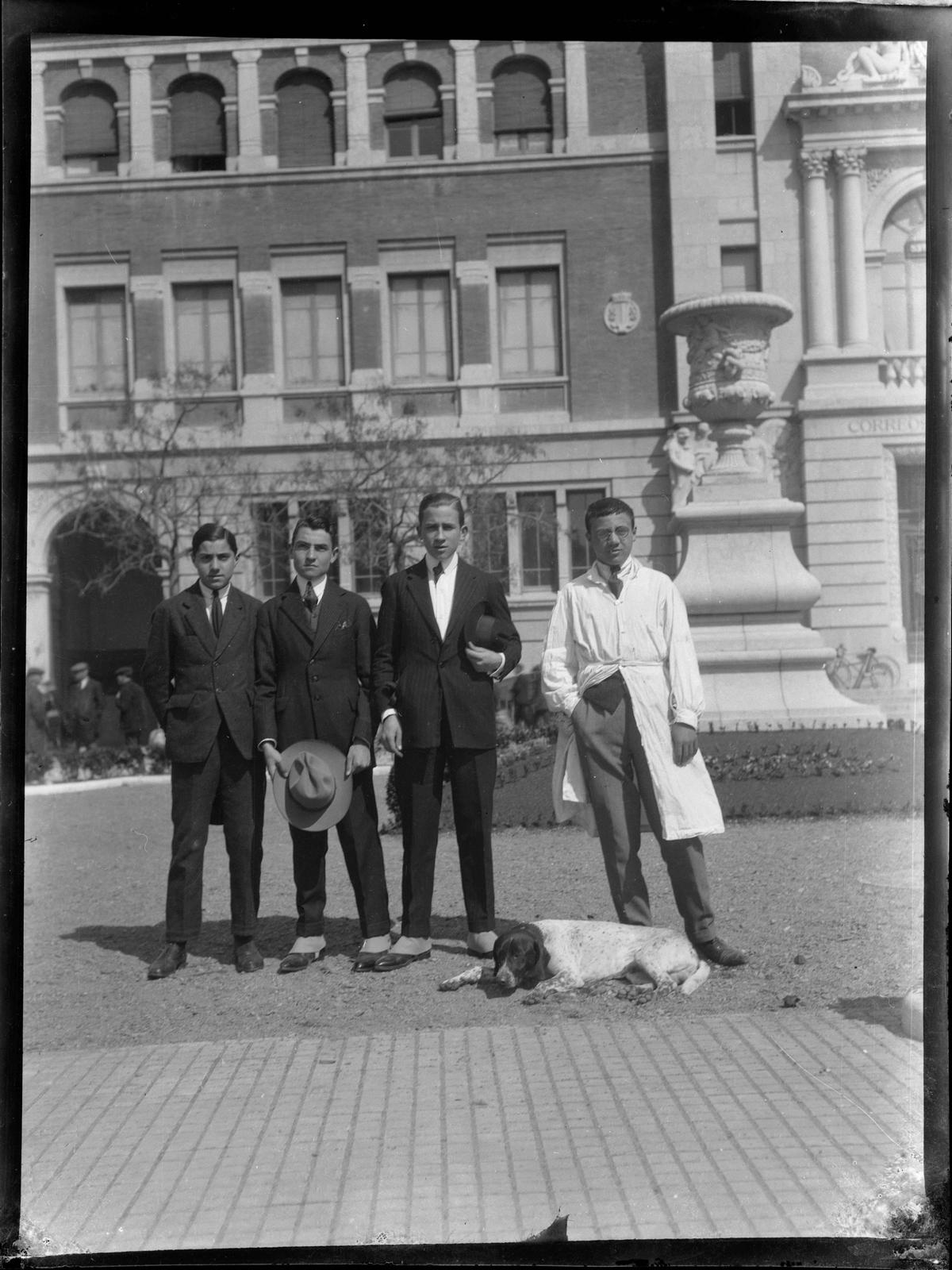 Desconegut, [Portrait at Post Square]