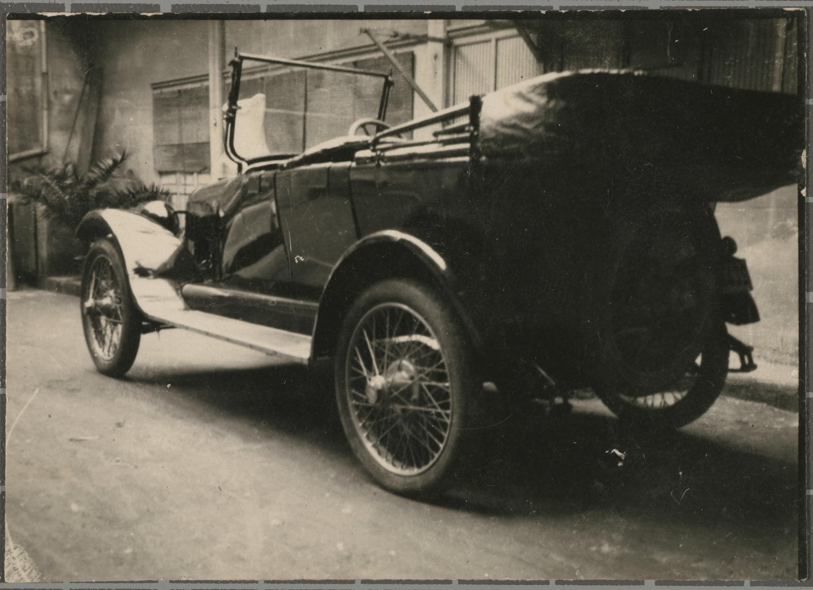 Desconegut, [Automobile]