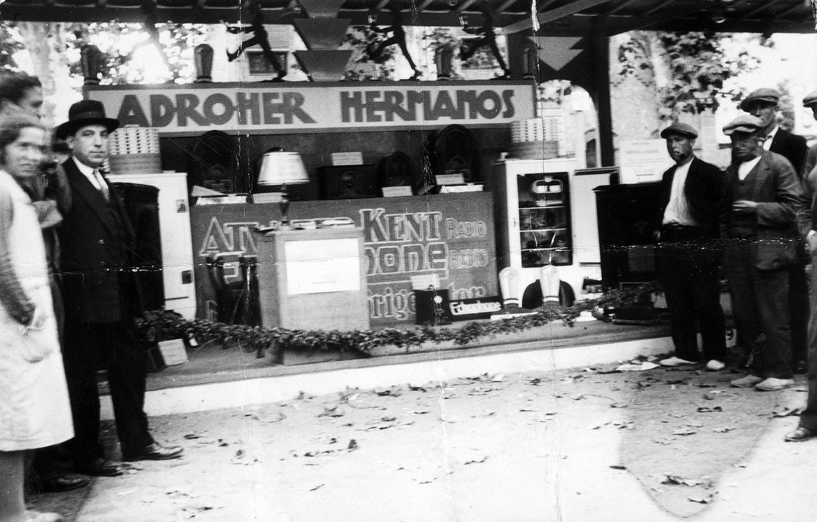 Desconegut, [Stand de la Fira Comercial]