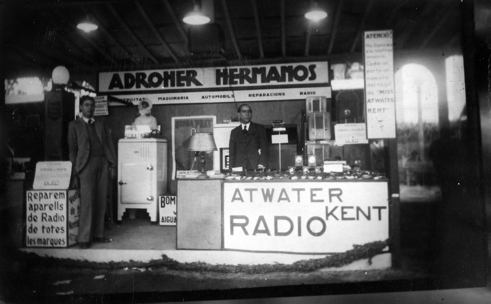 Desconegut, [Stand de la Fira Comercial]