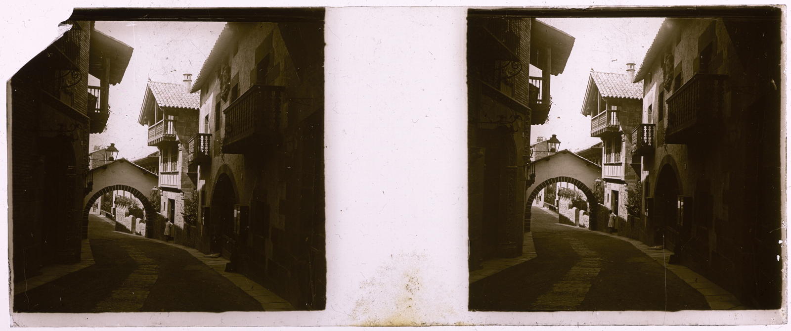 Desconegut, [Exposició Universal Barcelona. Poble Espanyol]