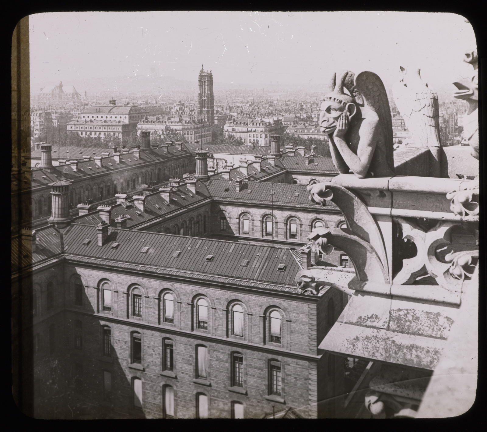 Desconegut, Paris- vue panoramique prise de Notre Dame, côté de la tour S. Jacques Mazo, E.