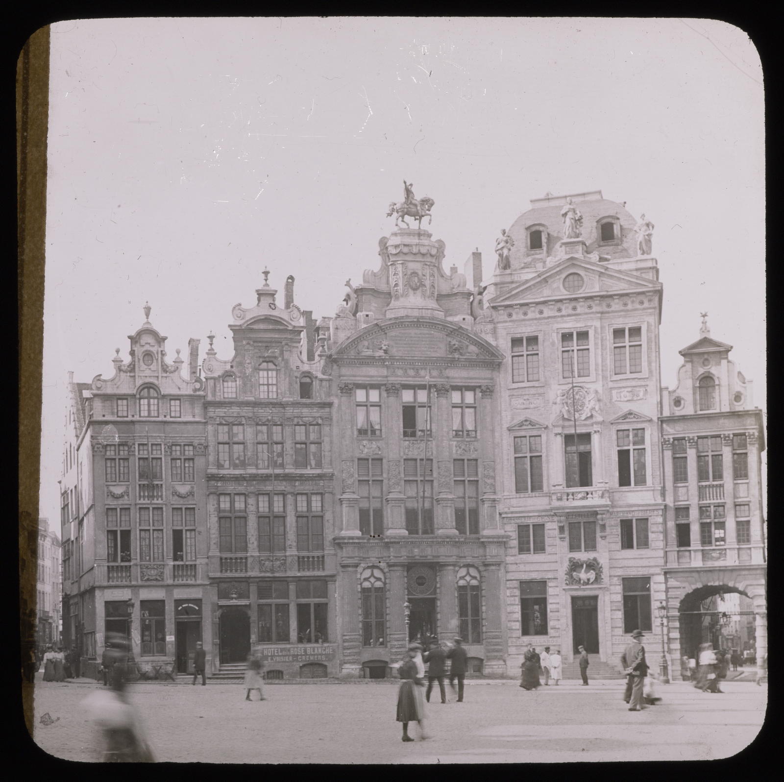 Desconegut, Bruxelles. Grand Place et Maison des Brasseurs Mazo, E.