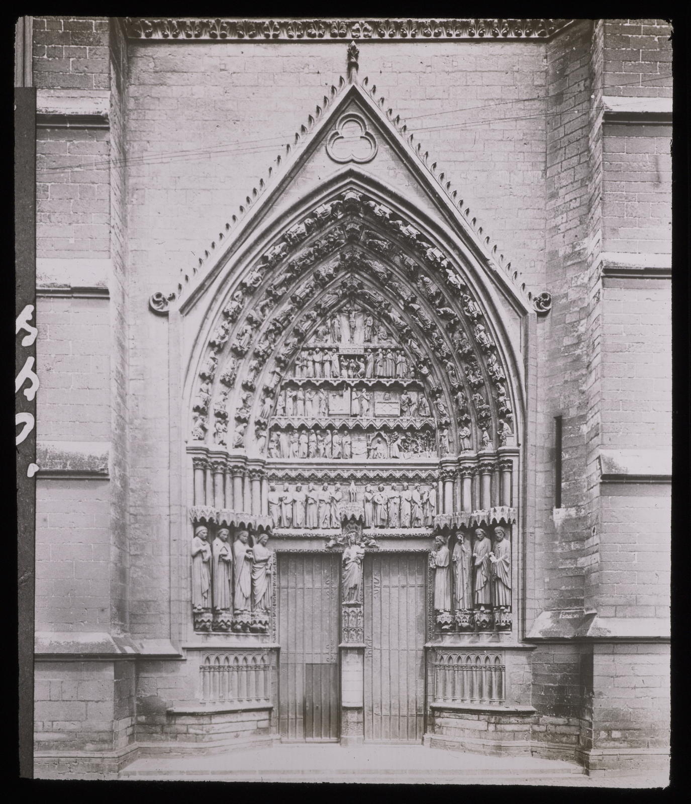 Desconegut, Amiens. A puerta from Esteva Marata Cathedral, J.