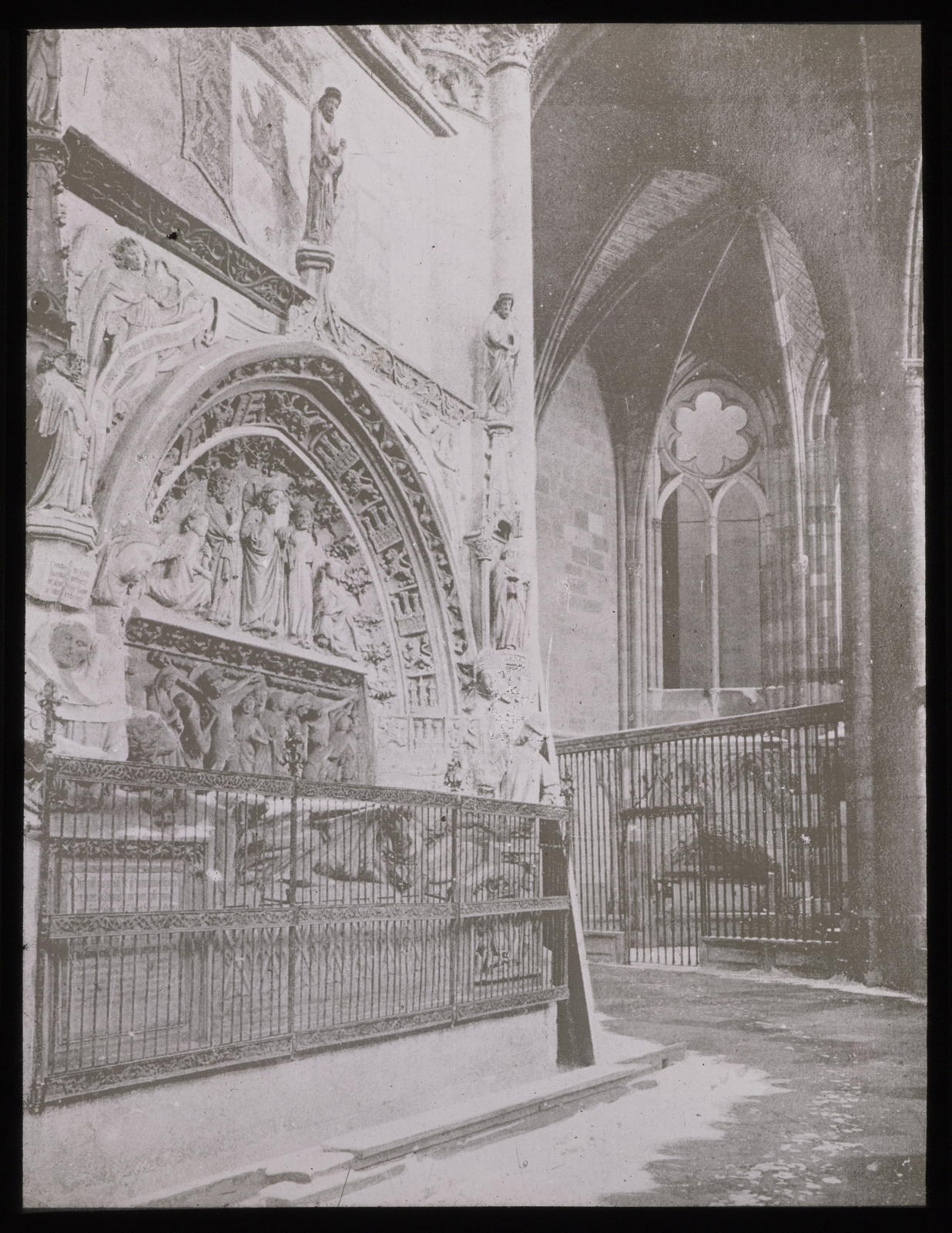 Desconegut, León. Catedral. Sepulcro de Ordoño II Material Escolar y Científico
