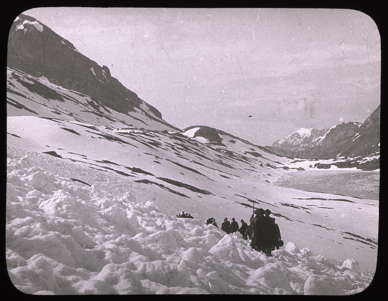Desconegut, Passage dans une avalanche, vallée Harstique du Daubeusée Les Fils d’ Émile Deyrolle