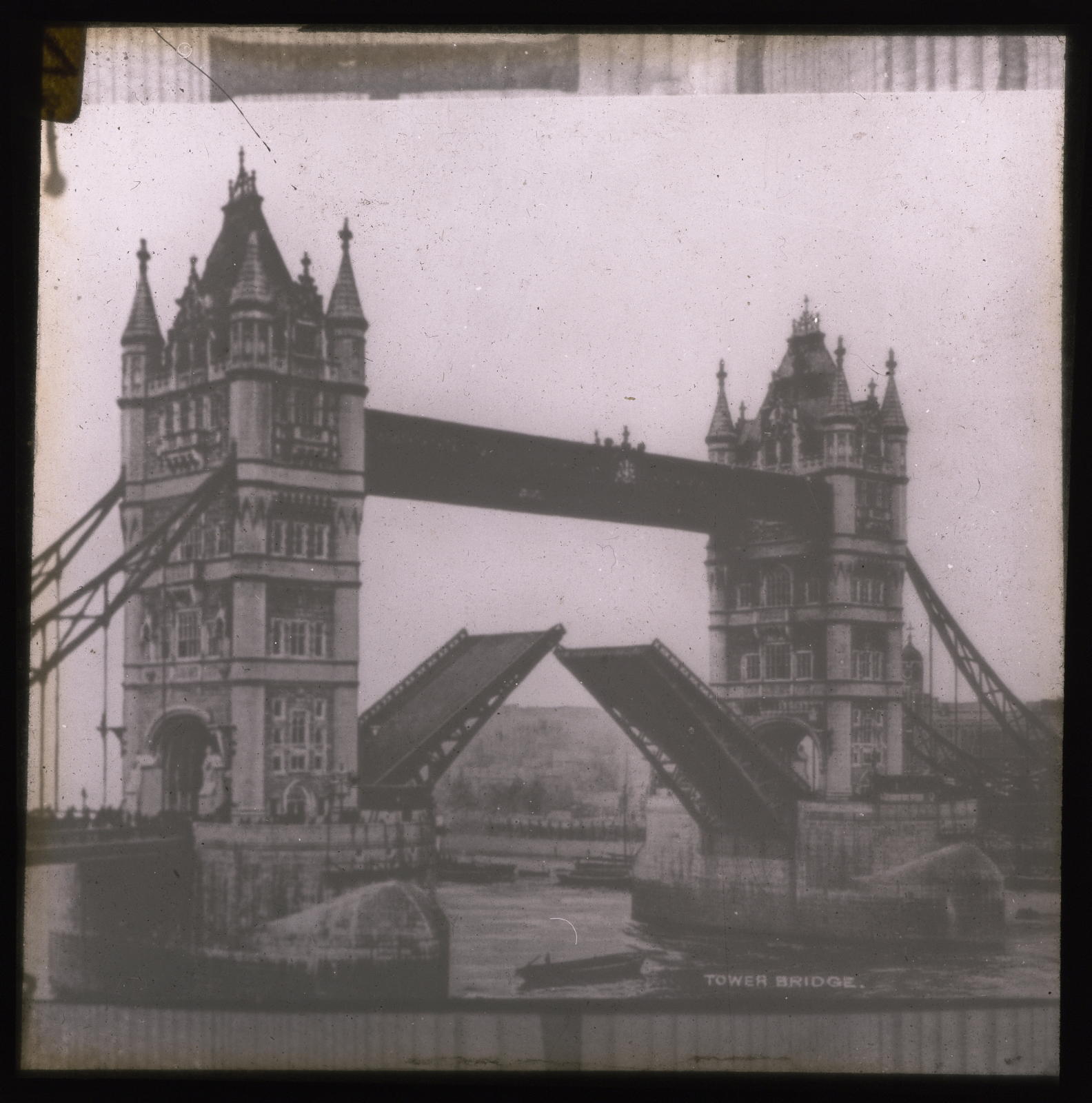 Desconegut, Tower Bridge