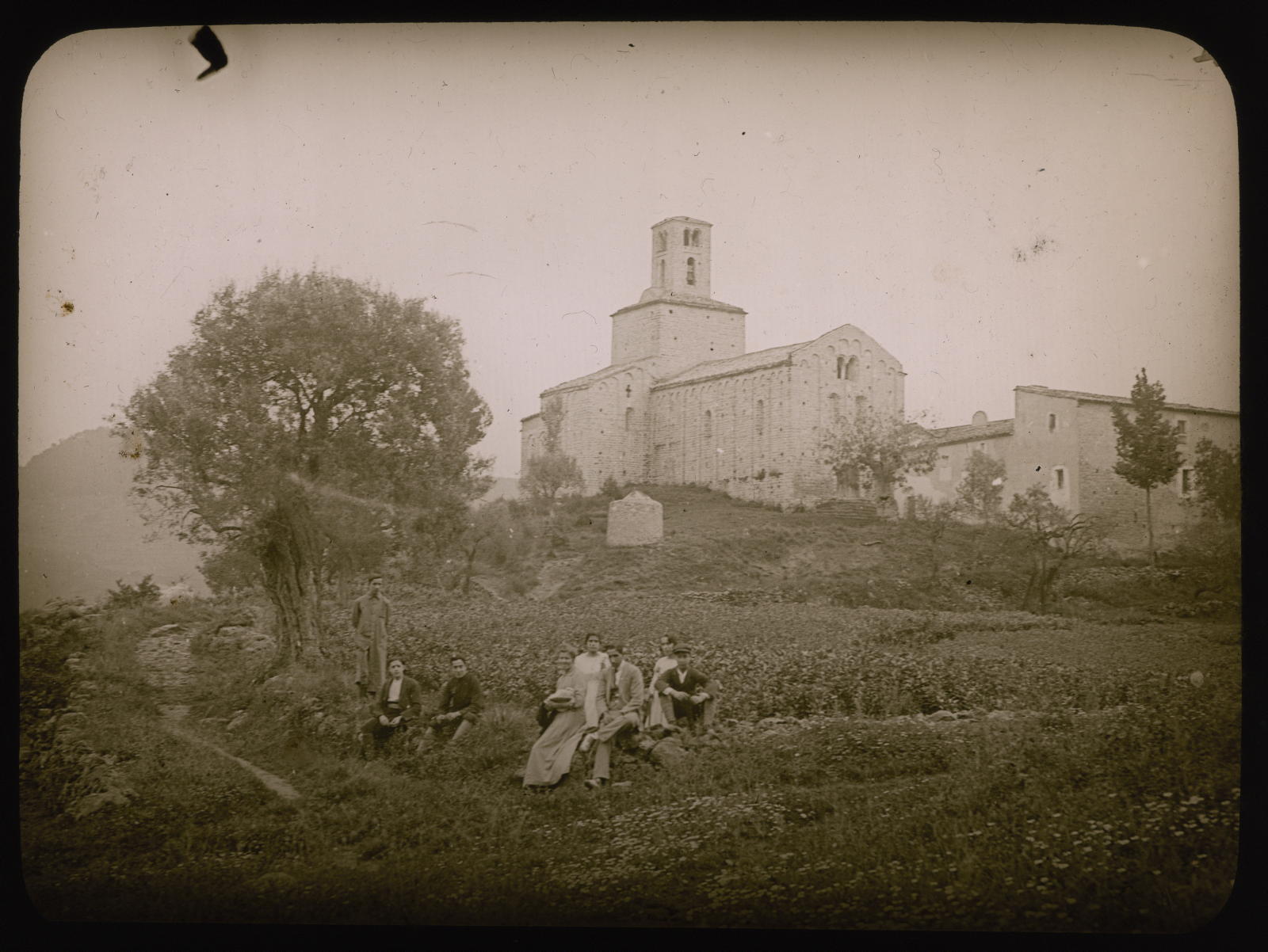 Desconegut, [Group and Romanesque church]