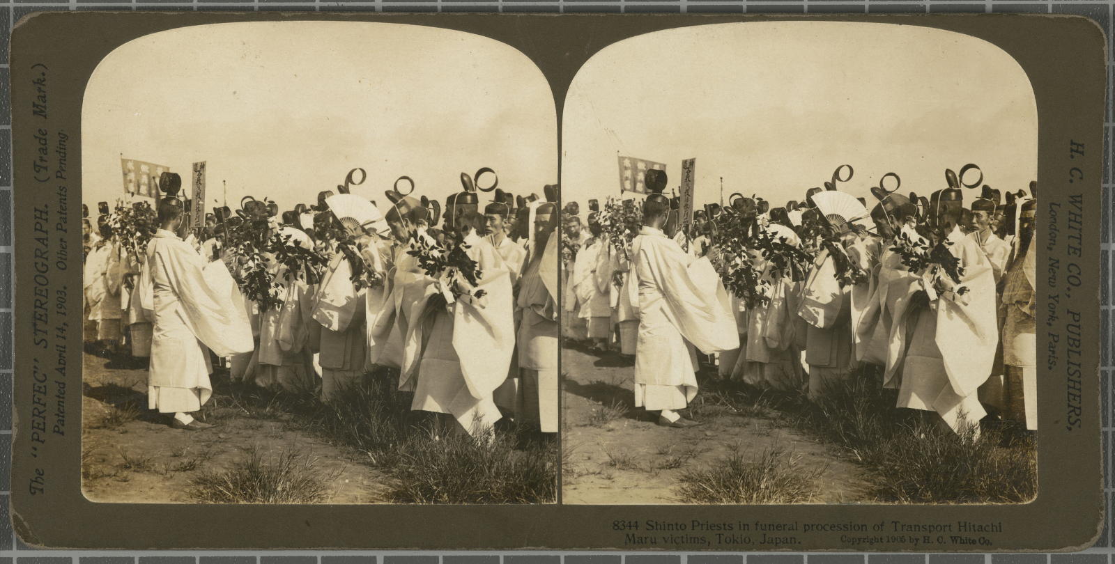 Desconegut, Funeral Procession of Victims of Transport Hitachi Maru, Sunk by Russians - Shinto Priests awaiting the Courage, Tokio, Japan. White, H.C. & Co., The\ ‘Perfec\’ Stereograph