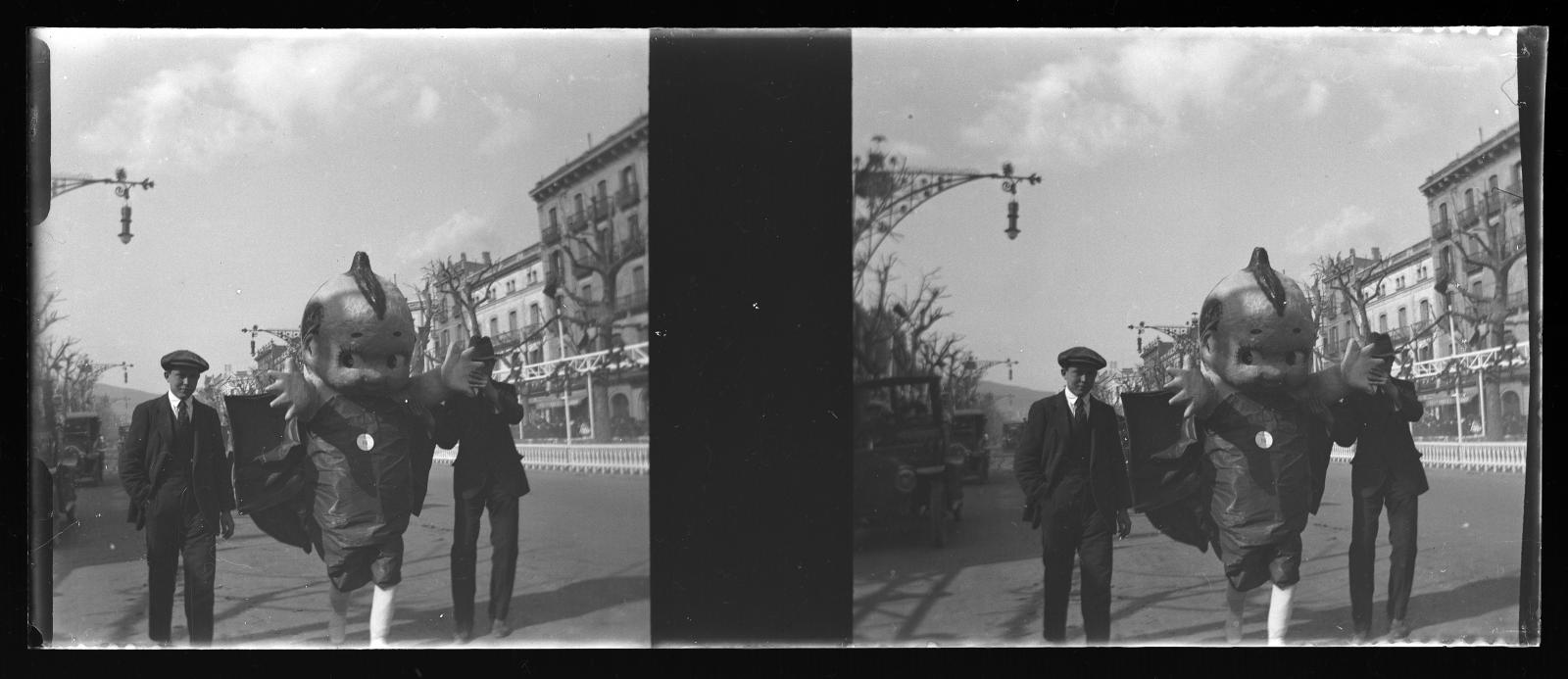 Desconegut, Parade by Barcelona