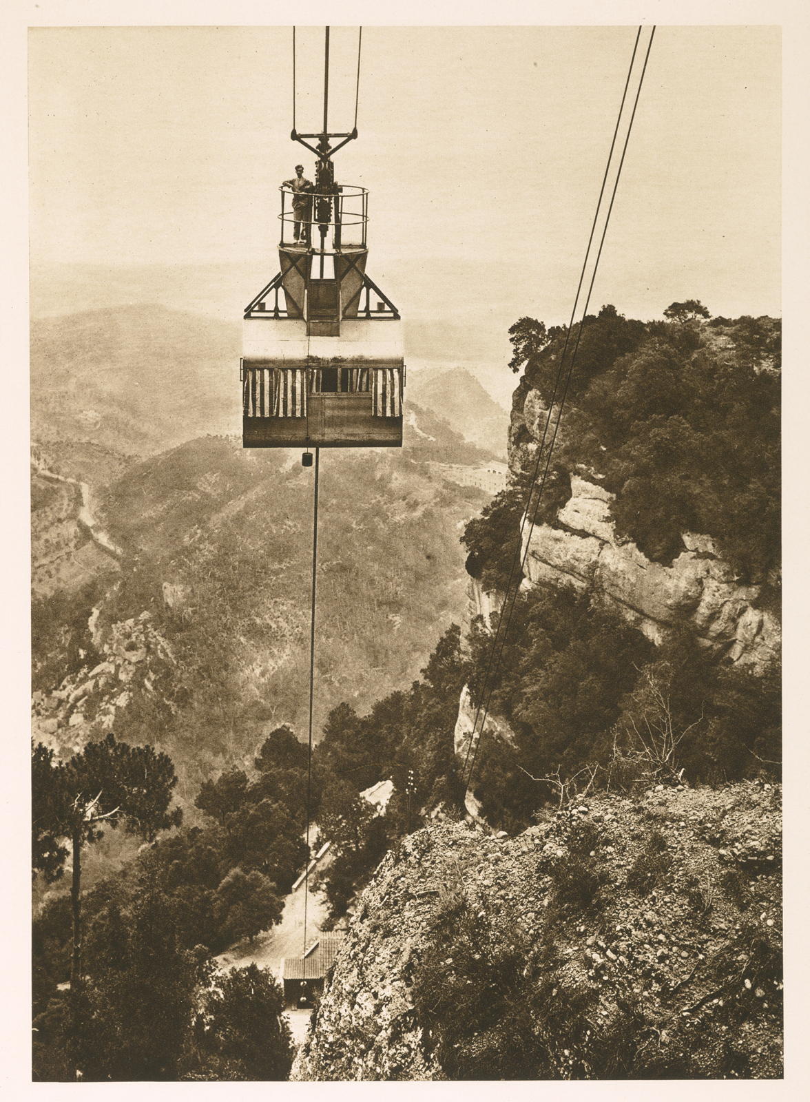 Desconegut, Air to San Jerome de Montserrat - The cabin at the beginning of the trip