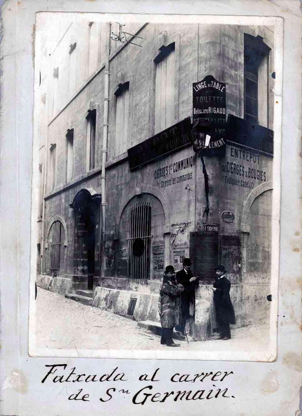 View of the height of the house Hotel de Gerona\ nFacade on Calle de Sant Germain\ nFacade on rue de Girone\ nEntrance Main\ nDetail corner