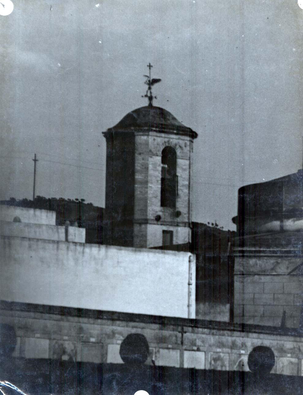 Desconegut, [Cemetery Chapel]
