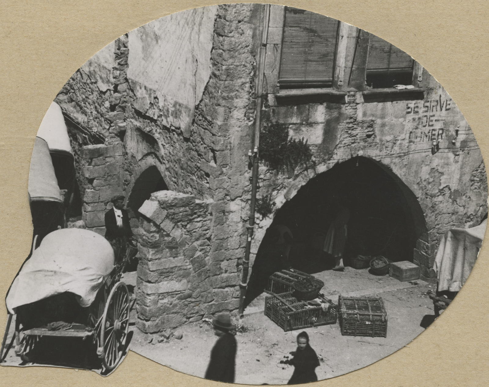 Desconegut, [Market in the boulevard Pi i Margall]
