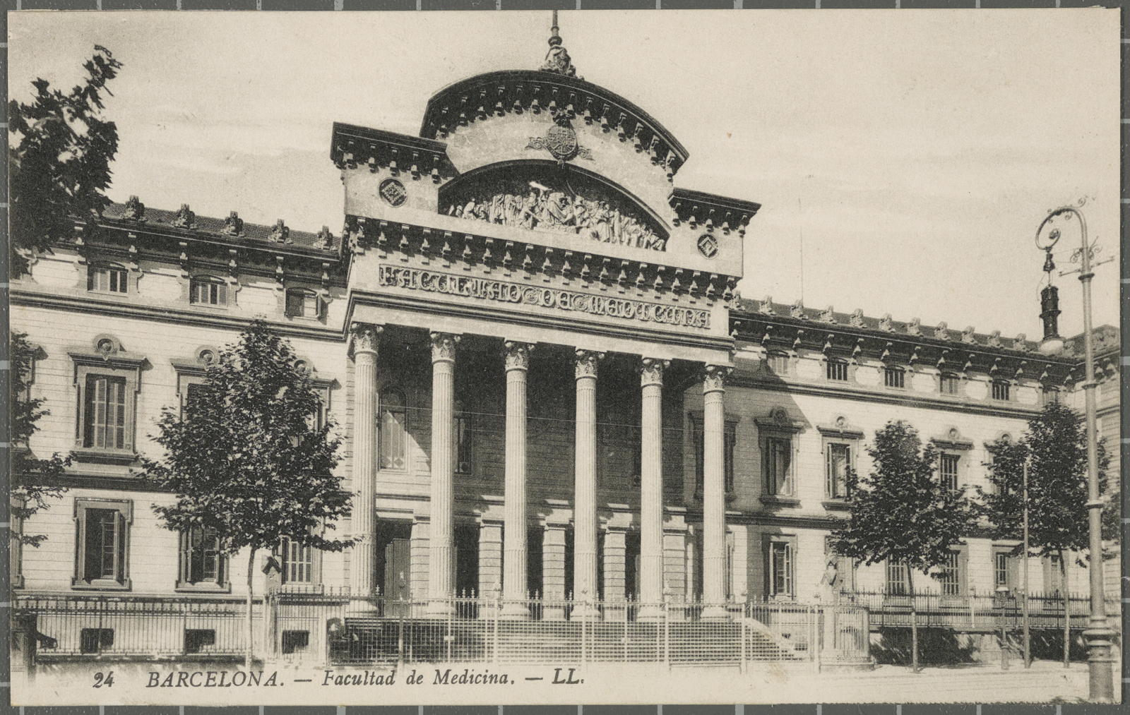 Desconegut, 24 BARCELONA. - Faculty of Medicine. - LL.